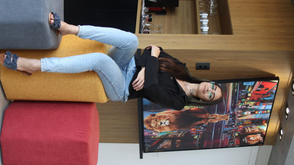 Apresentação da nossa equipe  @kell_liimaa é uma das nossas e nossos Designer Gráfico. É a pessoa que cria materiais visuais para comunicar ideias e mensagens. Kelly Lima tem mais de 10 anos de experiência na área.