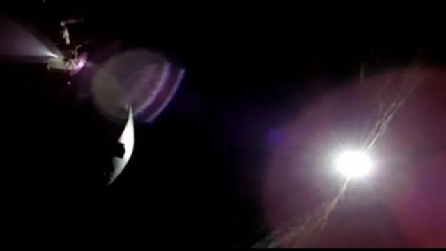 O eclipse solar visto de um ângulo inédito pelos astronautas da Artemis II – Foto: Nasa