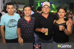 Confiram as fotos da festa "Nosso Baile" com o Grupo Eco do Pantanal