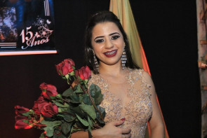 Dj por mais uma noite: Marcos Pierry foi Deejay  de debutante em Novo Horizonte do Sul.