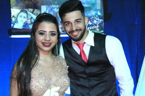 Dj por mais uma noite: Marcos Pierry foi Deejay  de debutante em Novo Horizonte do Sul.