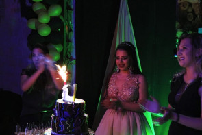 Dj por mais uma noite: Marcos Pierry foi Deejay  de debutante em Novo Horizonte do Sul.