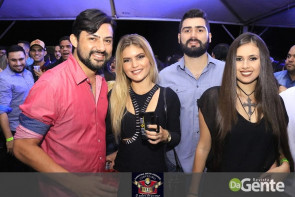 Confiram as fotos do show  Zé Neto e Cristiano e  Maiara & Maraisa