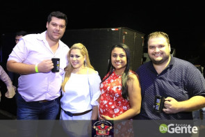 Confiram as fotos do show  Zé Neto e Cristiano e  Maiara & Maraisa