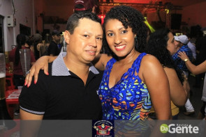 Confiram as fotos do "Baile do Chopp" com o grupo Minuano