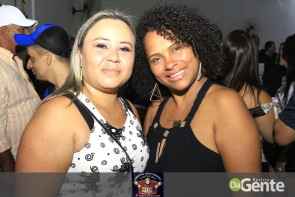 Confiram as fotos do "Baile do Chopp" com o grupo Minuano