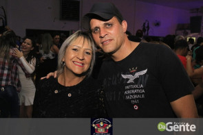 Confiram as fotos do "Baile do Chopp" com o grupo Minuano