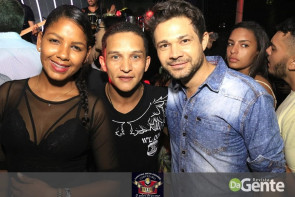 Confiram as fotos do "Baile do Chopp" com o grupo Minuano