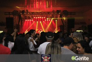 Confiram as fotos do "Baile do Chopp" com o grupo Minuano