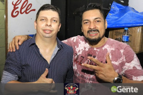 Confiram as fotos do "Baile do Chopp" com o grupo Minuano