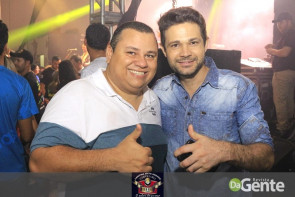 Confiram as fotos do "Baile do Chopp" com o grupo Minuano