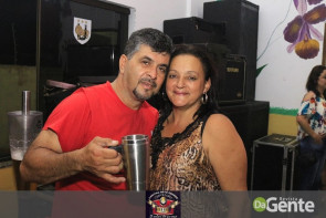 Confiram as fotos do "Baile do Chopp" com o grupo Minuano