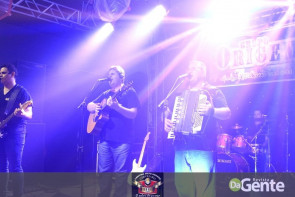 Confiram as fotos do 2° Baile do outubro Rosa