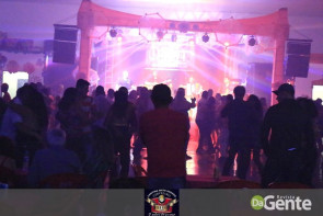 Confiram as fotos do 2° Baile do outubro Rosa