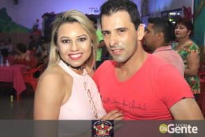 Confiram as fotos do 2° Baile do outubro Rosa