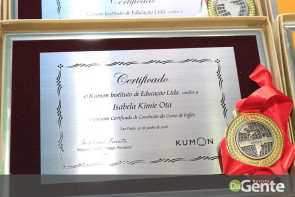 Kumon, Unidade Donomae Centro realiza diplomação e comemora seus 10 anos