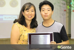 Kumon, Unidade Donomae Centro realiza diplomação e comemora seus 10 anos