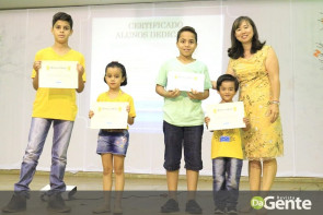Kumon, Unidade Donomae Centro realiza diplomação e comemora seus 10 anos