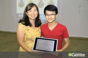 Kumon, Unidade Donomae Centro realiza diplomação e comemora seus 10 anos