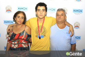 Kumon, Unidade Donomae Centro realiza diplomação e comemora seus 10 anos