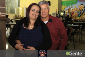 Confraternização: Professores se reunem e comemoram o dia do funcionário público