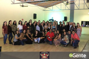 Confraternização: Professores se reunem e comemoram o dia do funcionário público