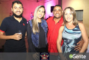 Confraternização: Professores se reunem e comemoram o dia do funcionário público