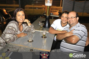 Confraternização: Professores se reunem e comemoram o dia do funcionário público