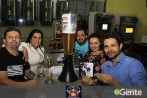 Confraternização: Professores se reunem e comemoram o dia do funcionário público