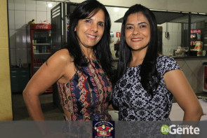 Confraternização: Professores se reunem e comemoram o dia do funcionário público