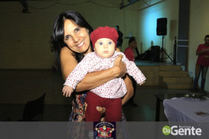 Confraternização: Professores se reunem e comemoram o dia do funcionário público