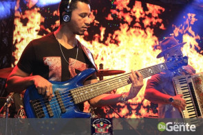 Confiram as fotos do show da banda Bonde do Forró