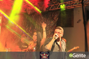 Confiram as fotos do show da banda Bonde do Forró