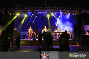 Confiram as fotos do show da banda Bonde do Forró