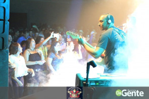 Confiram as fotos do show da banda Bonde do Forró