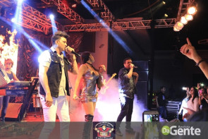 Confiram as fotos do show da banda Bonde do Forró