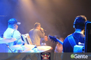 Confiram as fotos do show da banda Bonde do Forró