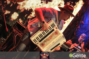 Confiram as fotos do show da banda Bonde do Forró
