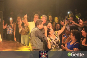 Confiram as fotos do show da banda Bonde do Forró