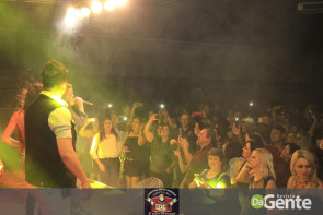 Confiram as fotos do show da banda Bonde do Forró