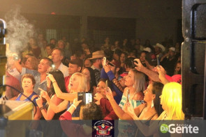 Confiram as fotos do show da banda Bonde do Forró