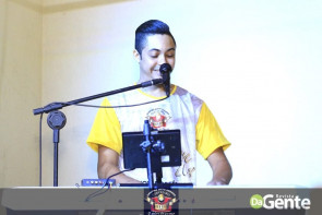 Confraternização: Professores municipais da escola Luiz Antonio comemoram datas em família