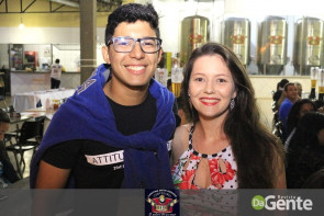 Confraternização: Professores municipais da escola Luiz Antonio comemoram datas em família