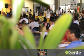 Confraternização: Professores municipais da escola Luiz Antonio comemoram datas em família