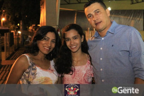 Confraternização: Professores municipais da escola Luiz Antonio comemoram datas em família