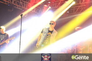 Confiram as fotos "Deu Branco" com Jota Quest