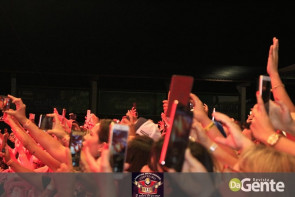 Confiram as fotos do show do Gustavo Lima