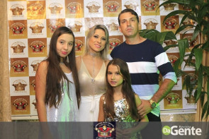 Confiram as fotos do Réveillon  2018 na Cantina Mato Grosso Dourados