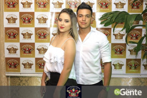Confiram as fotos do Réveillon  2018 na Cantina Mato Grosso Dourados