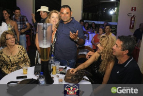 Confiram as fotos da  1ª Sextaneja 2018 no clube Indaiá